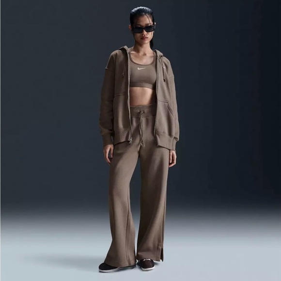 Nike Phoenix Fleece Pant | Size Medium - Picture 11 of 11